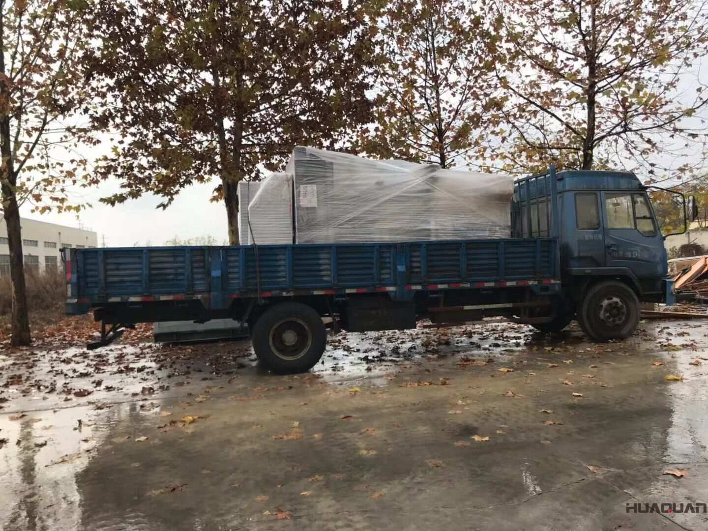 廣西林先生從華全動力采購的一臺500kw自動化柴油發(fā)電機組于11月8日順利發(fā)往目的地