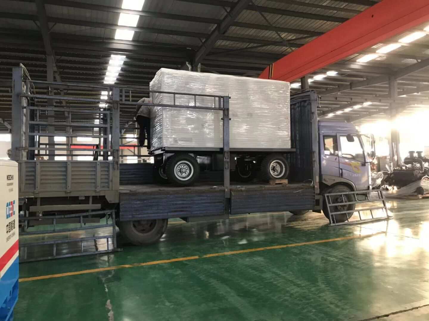 1月11日，耿先生從華全動力采購的400kw靜音式防雨棚柴油發(fā)電機組現(xiàn)已成功發(fā)往河北省